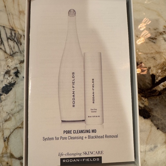 NEW Rodan + Fields Pore Cleansing MD - Picture 2 of 6